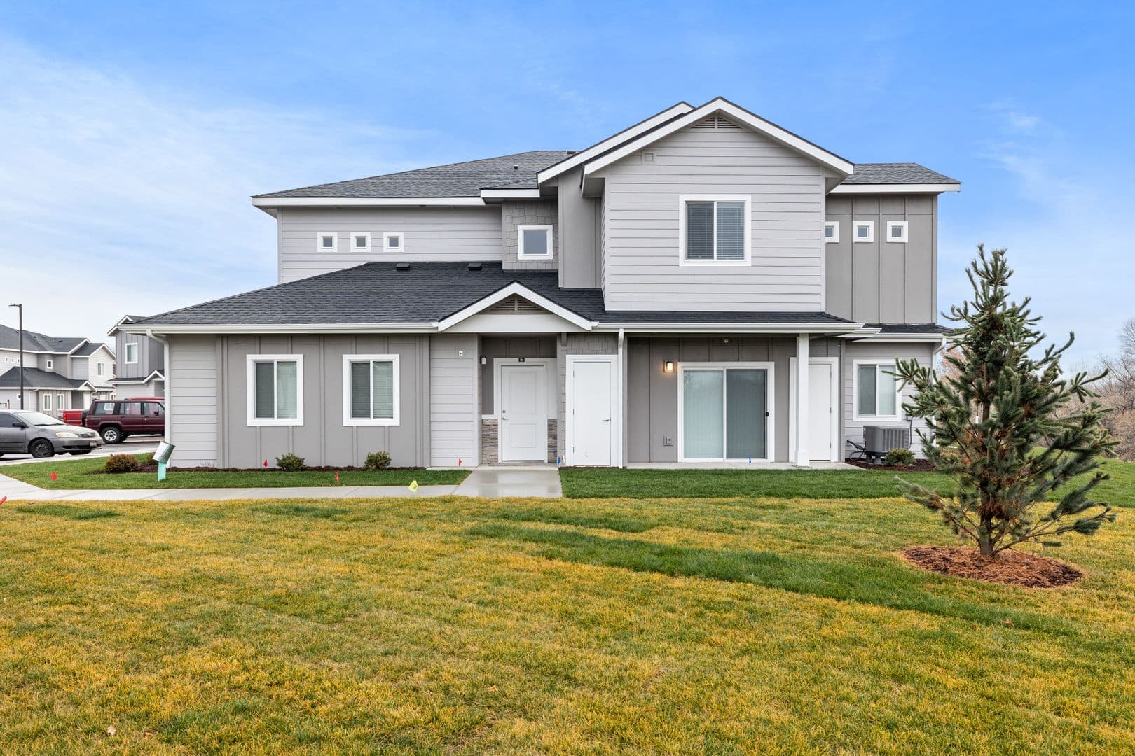 Nampa Townhome: 2601 Sunny Ridge Rd - 103