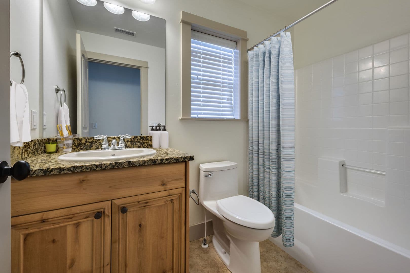 Boise Apartment: 2211 E Warm Springs Ave