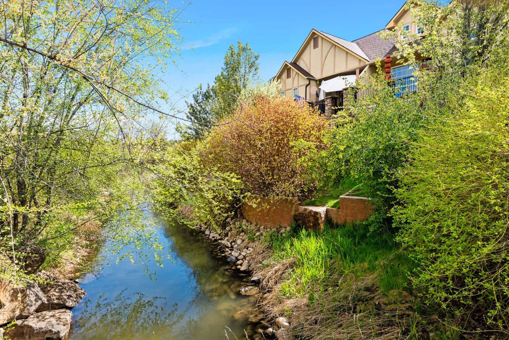 Eagle House: 1152 E Winding Creek