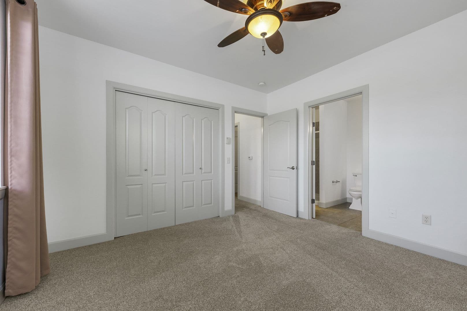 Eagle House: 1152 E Winding Creek