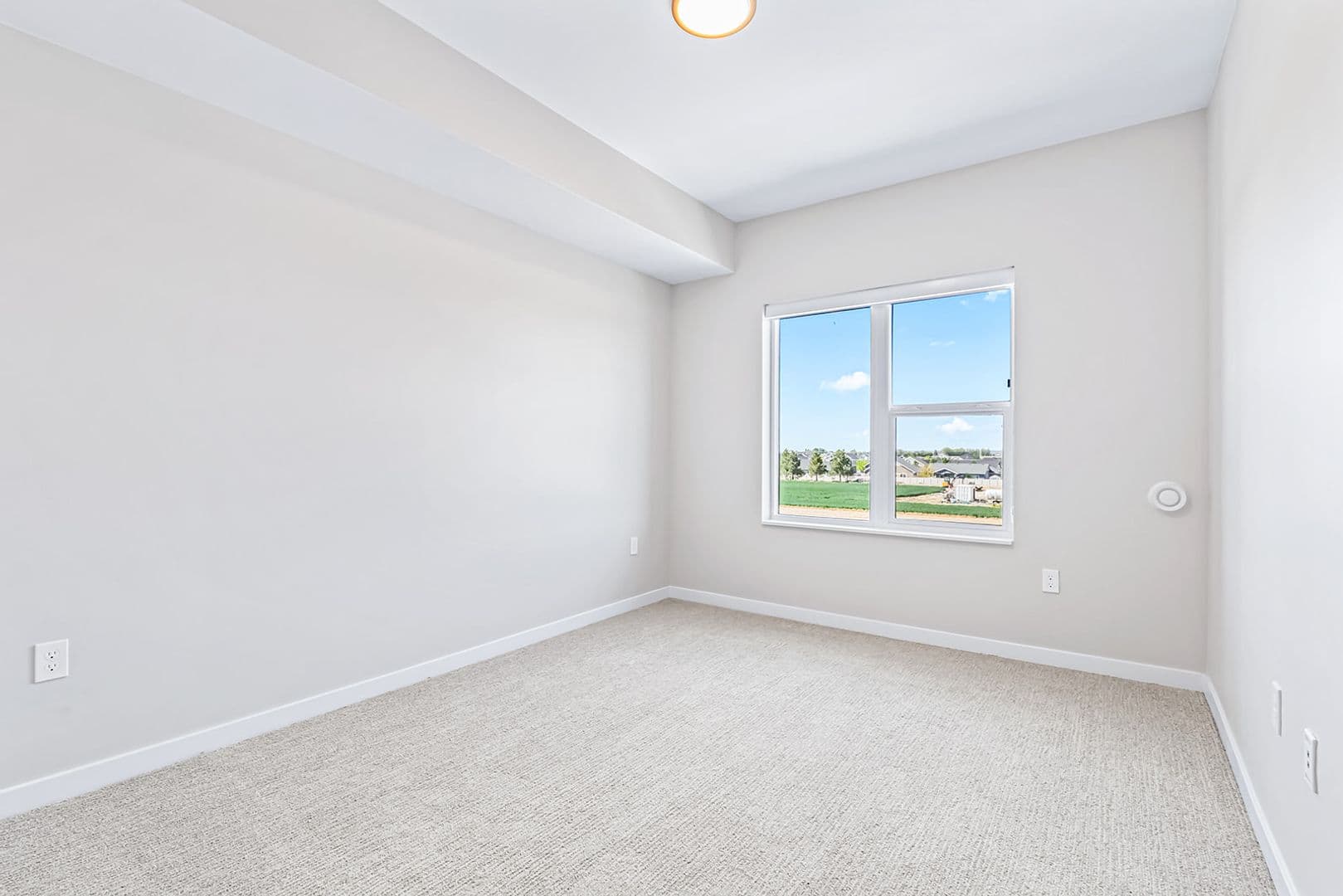 Nampa Apartment: 17051 N Blackmore Ln