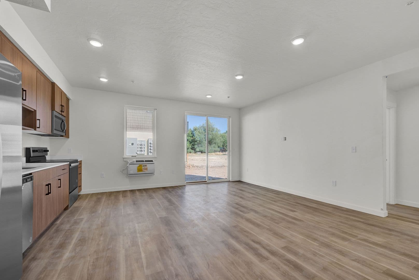 Boise Apartment: 2408-2412 S Broadway Ave