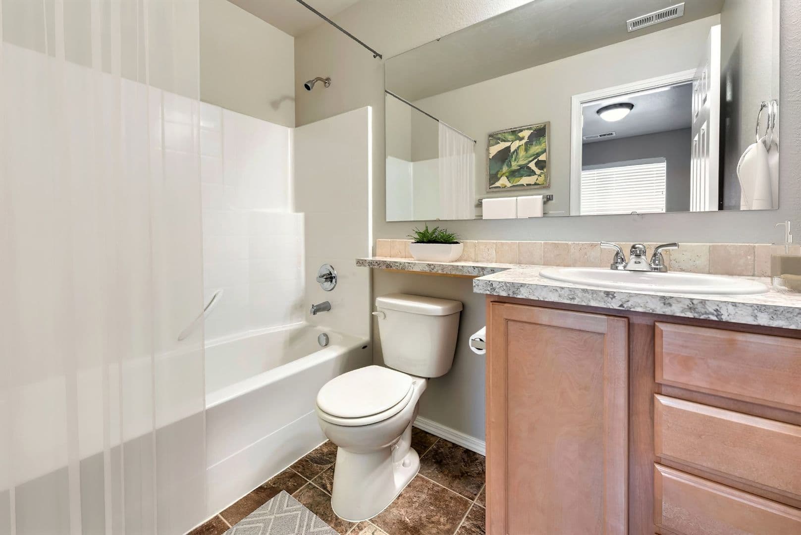 Meridian Apartment: 1288 E Everest Street