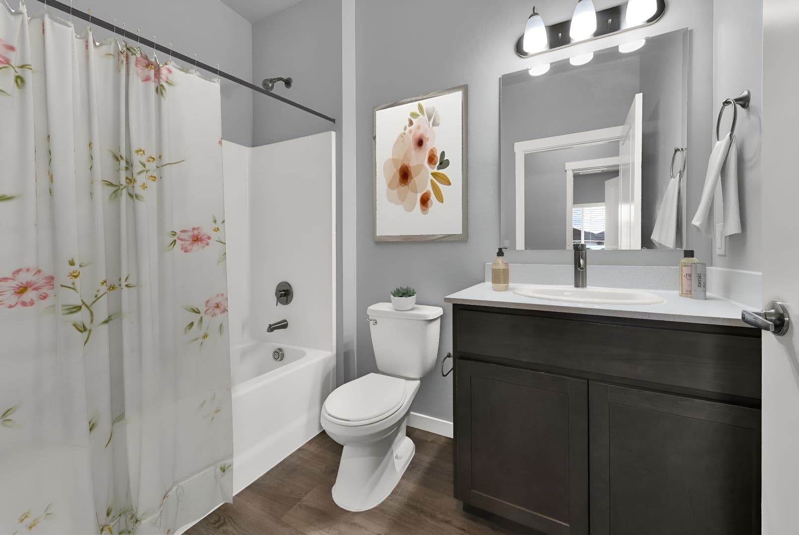 Nampa Townhome: 2601 Sunny Ridge Rd - 103
