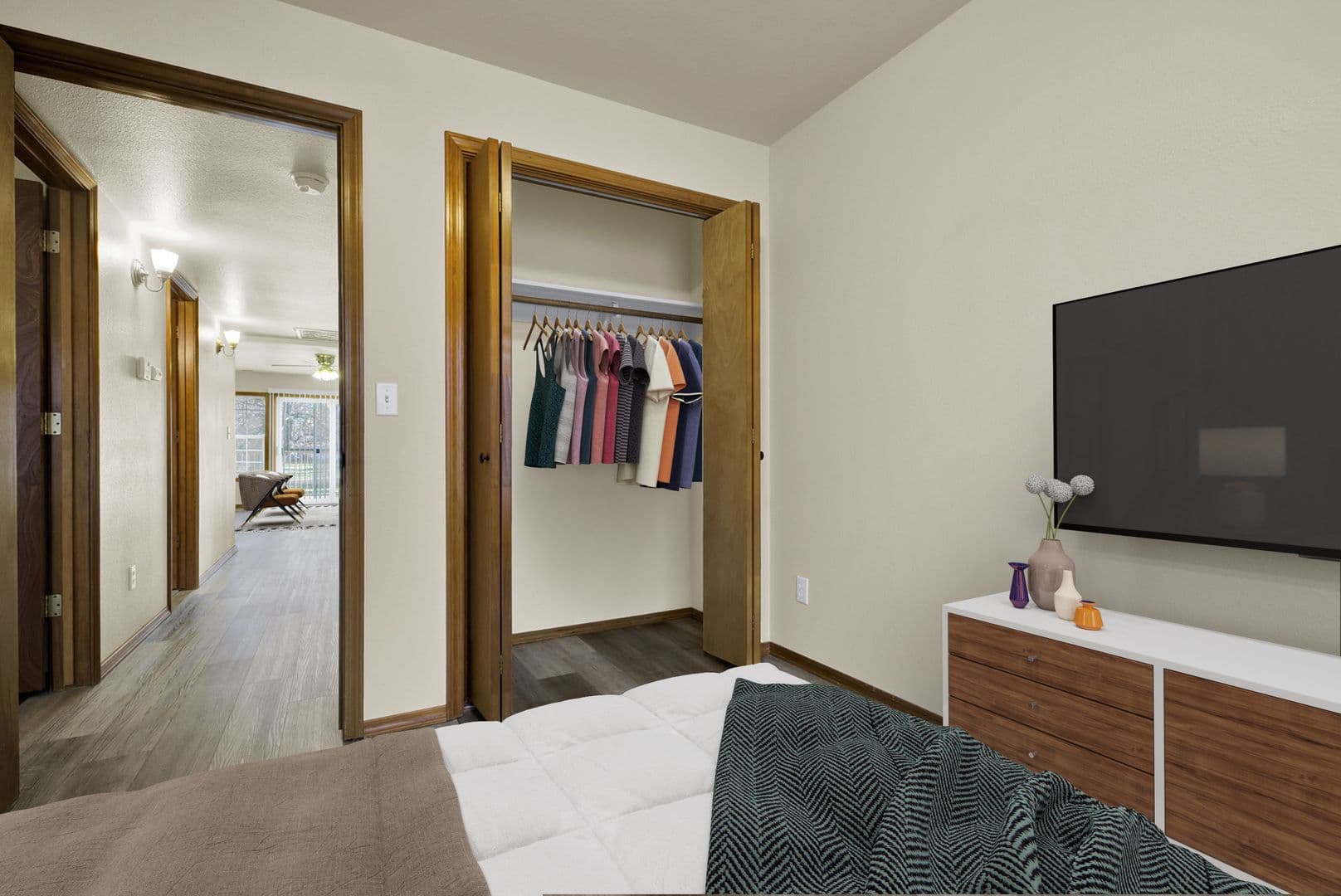 Caldwell Apartment: 1110 S Kimball Ave