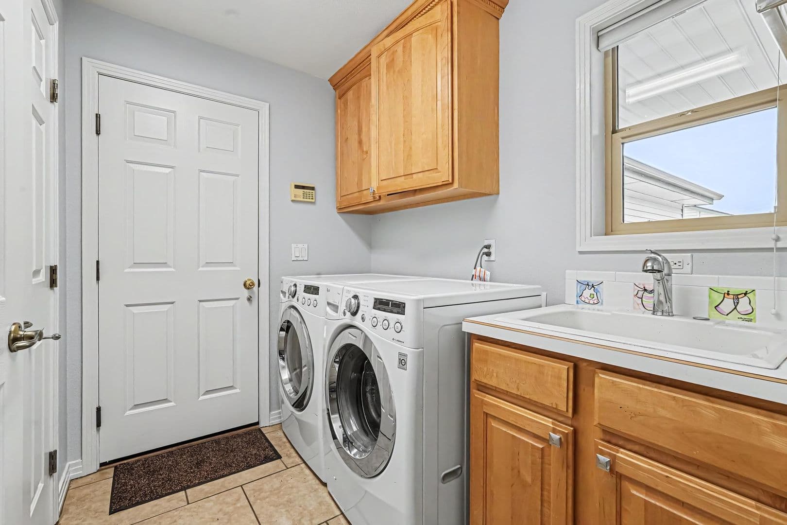 Garden City House: 4023 N Bayou Ln