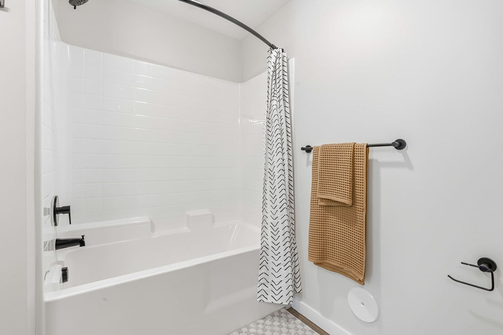 Nampa Apartment: 17051 N Blackmore Ln