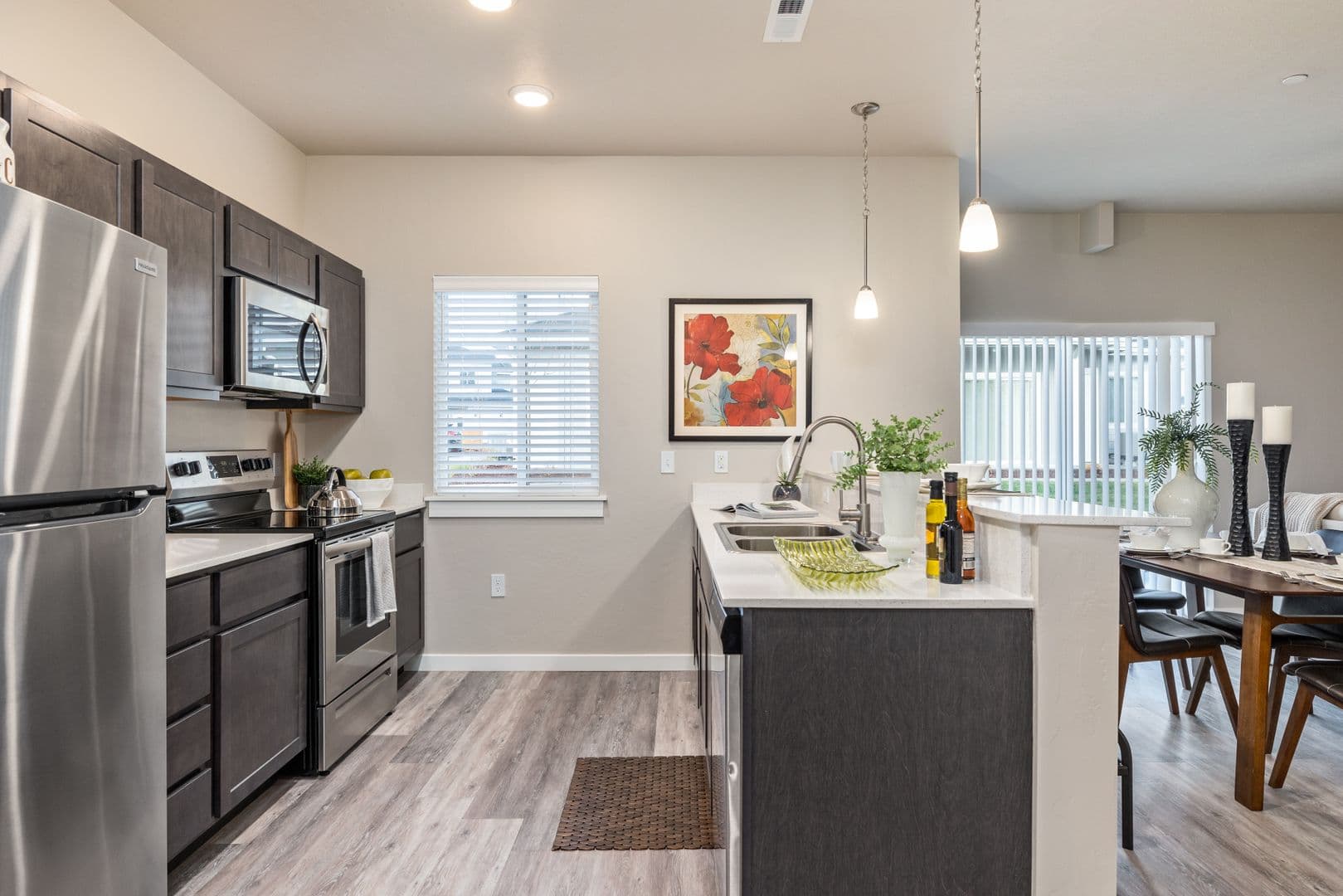 Nampa Townhome: 2491 Sunny Ridge Rd - 102