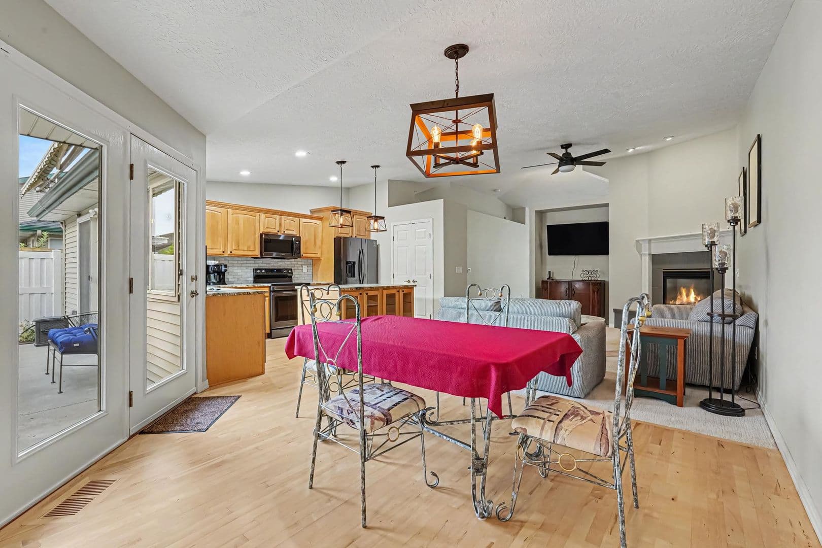 Garden City House: 4023 N Bayou Ln
