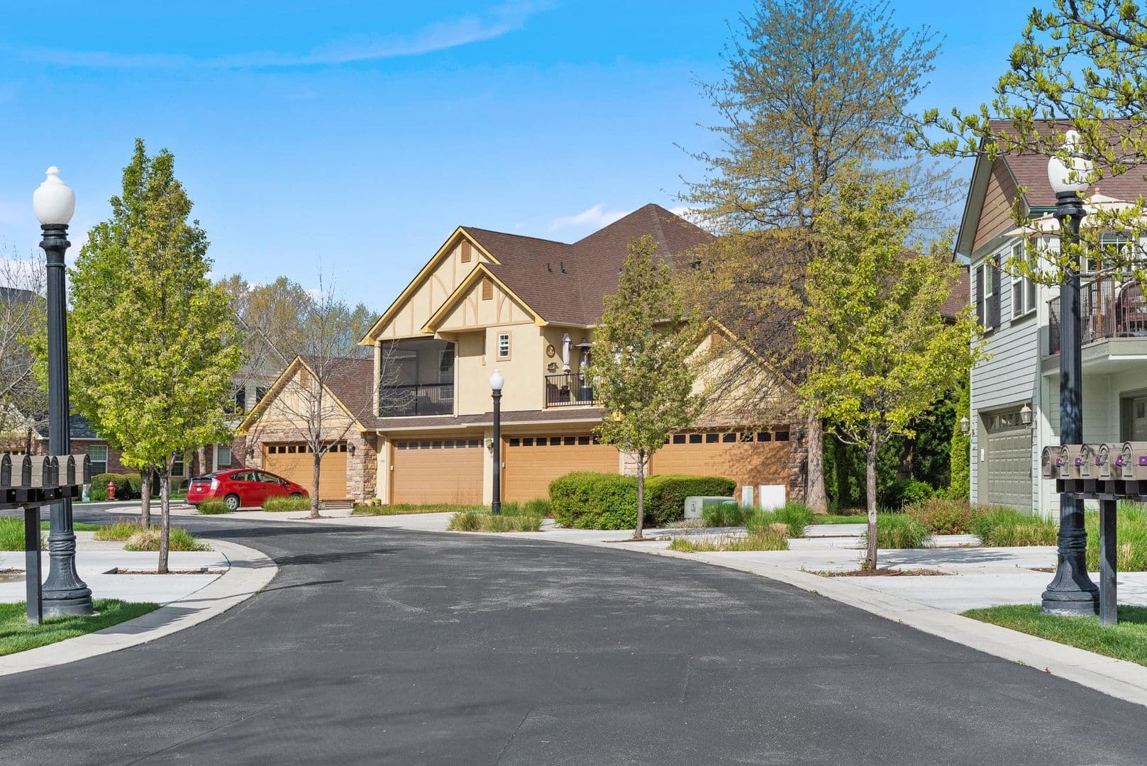 Eagle House: 1152 E Winding Creek