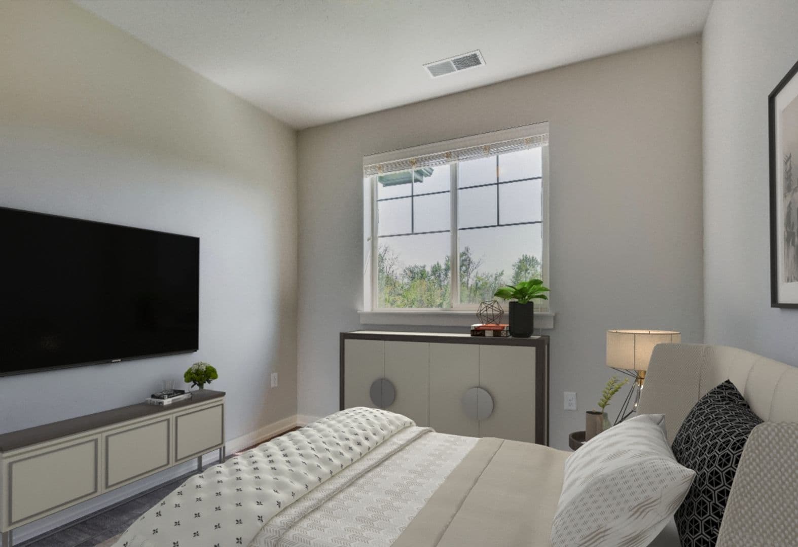 Eagle Apartment: 827 E Riverside Dr