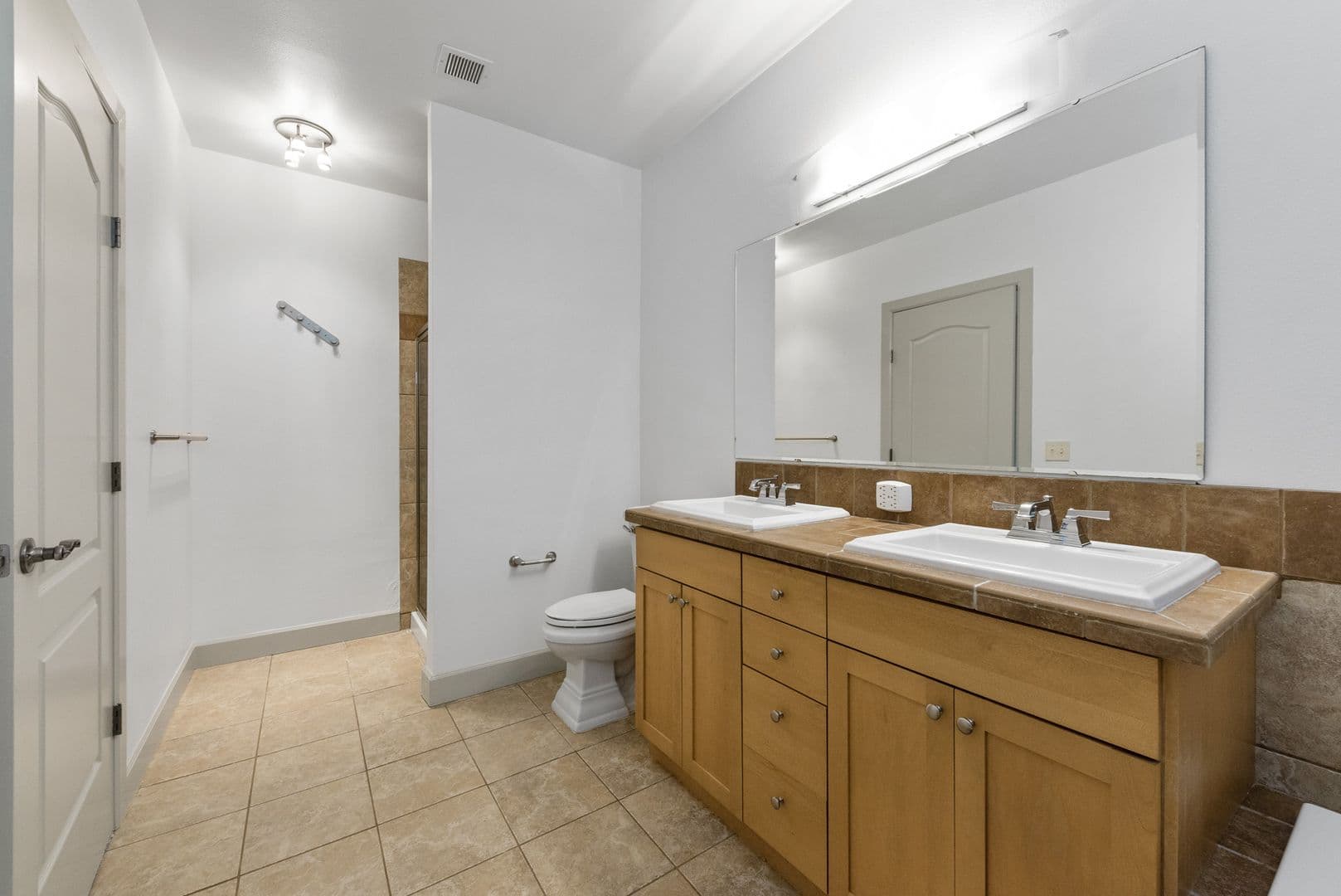 Eagle House: 1152 E Winding Creek