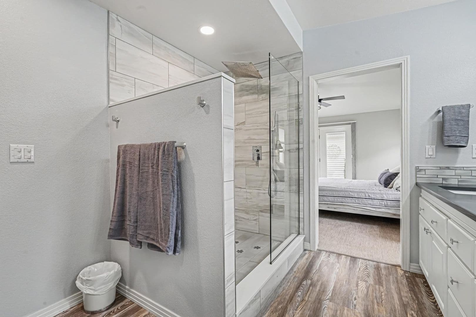 Garden City House: 4023 N Bayou Ln