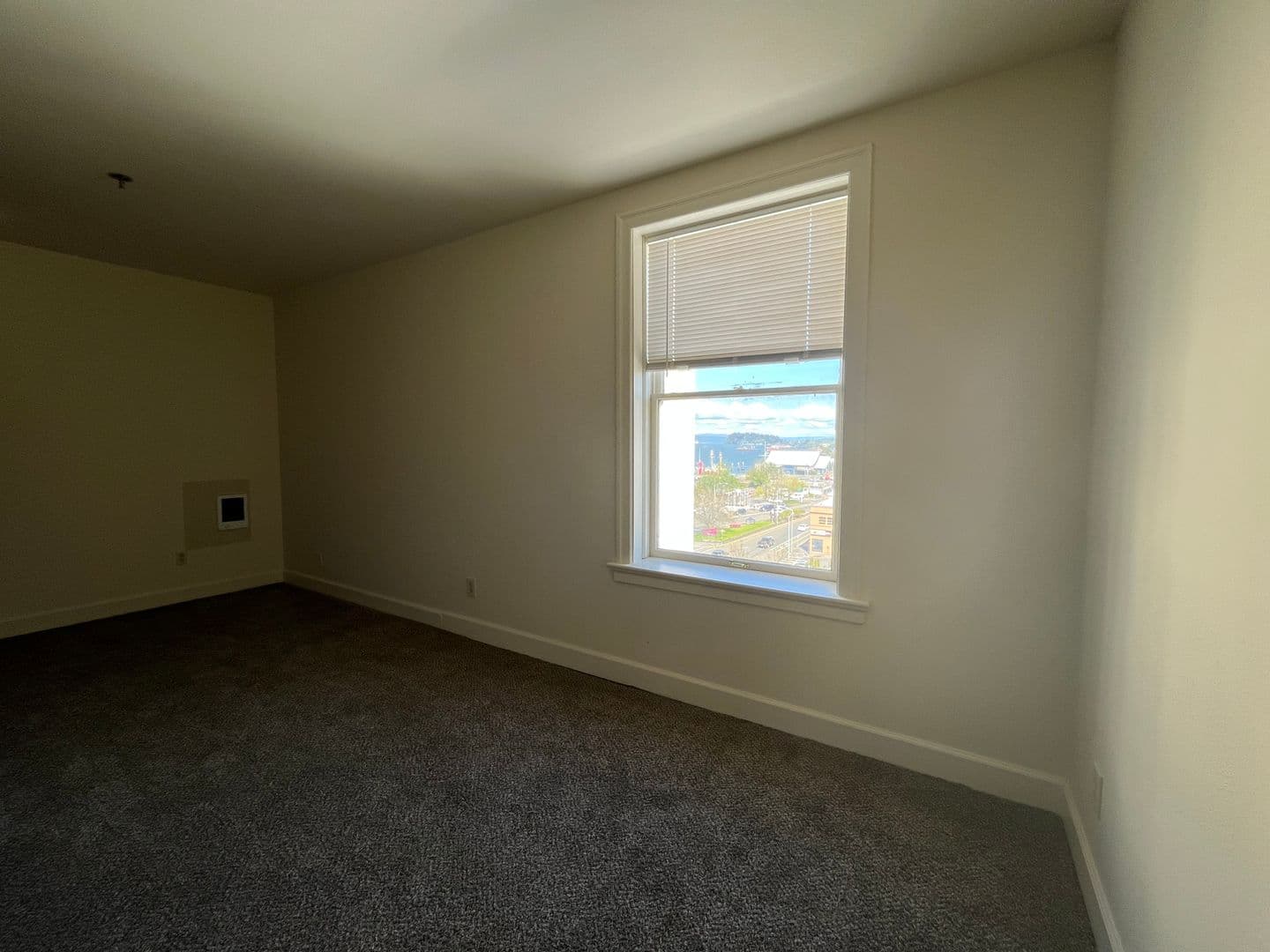Astoria Apartment: 342 14th st