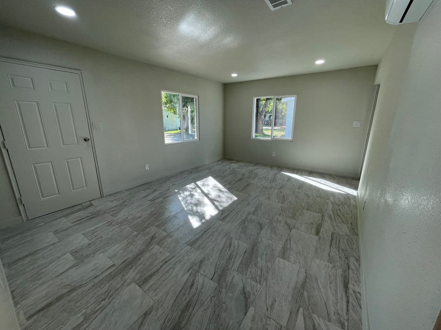 Winters Apartment: 18 Anderson Ave.