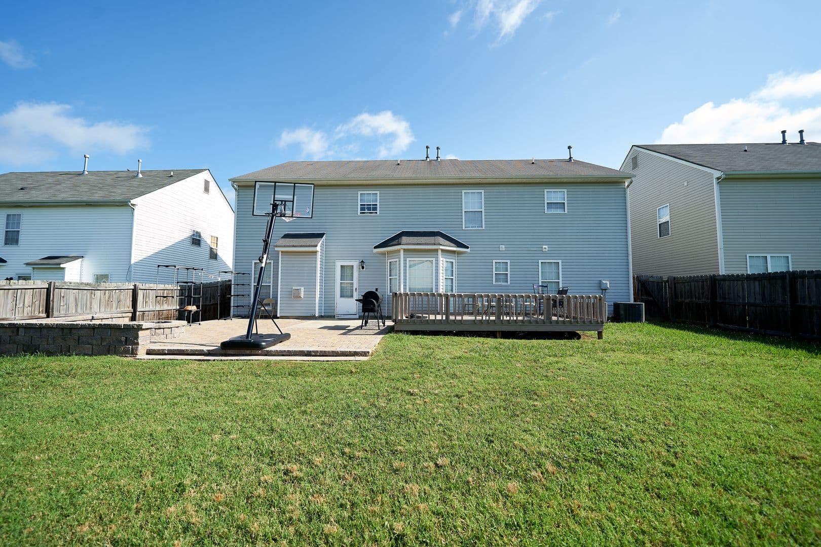 Charlotte Apartment: 11234 Anna Rose