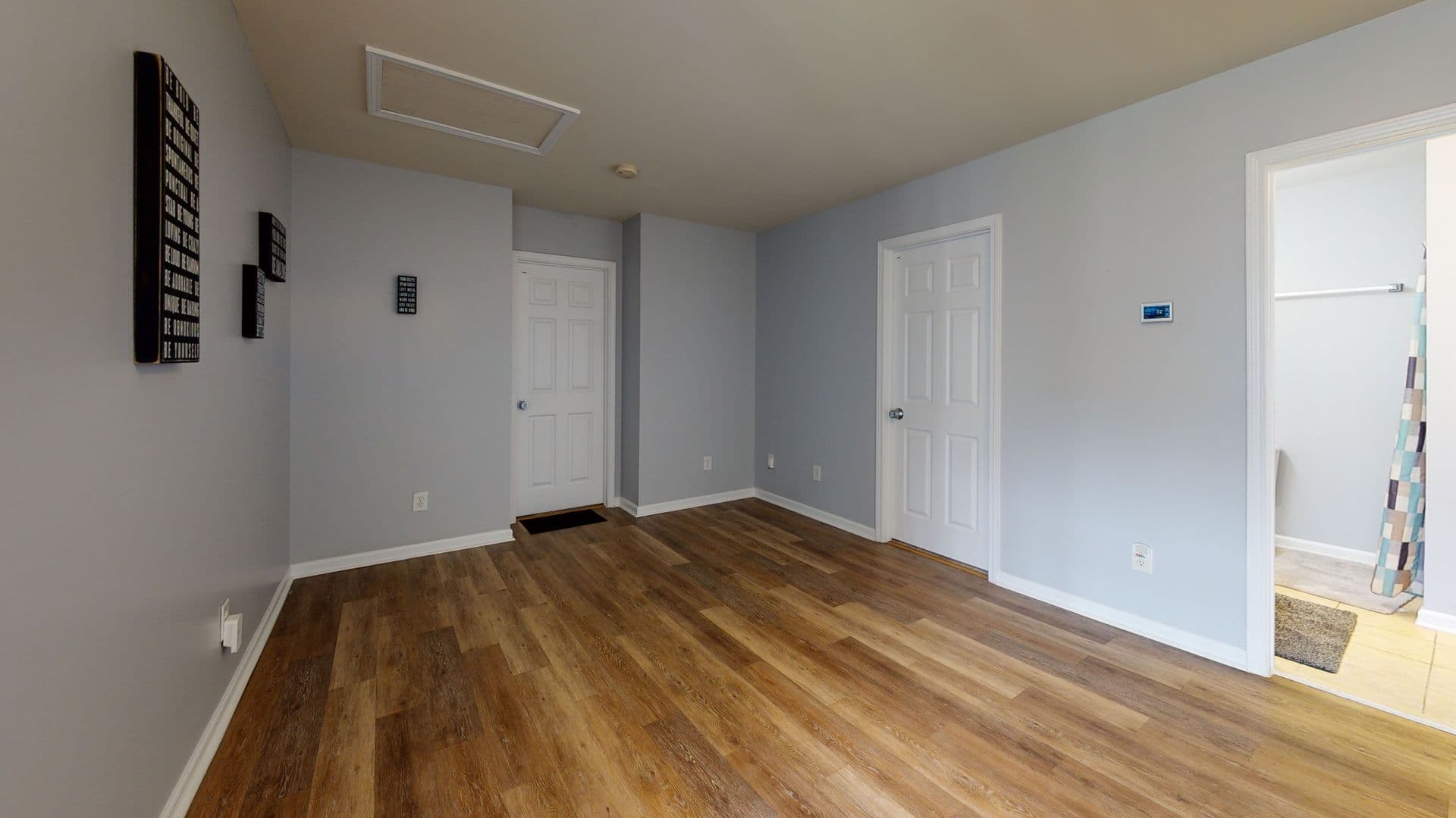 Charlotte Apartment: 11234 Anna Rose