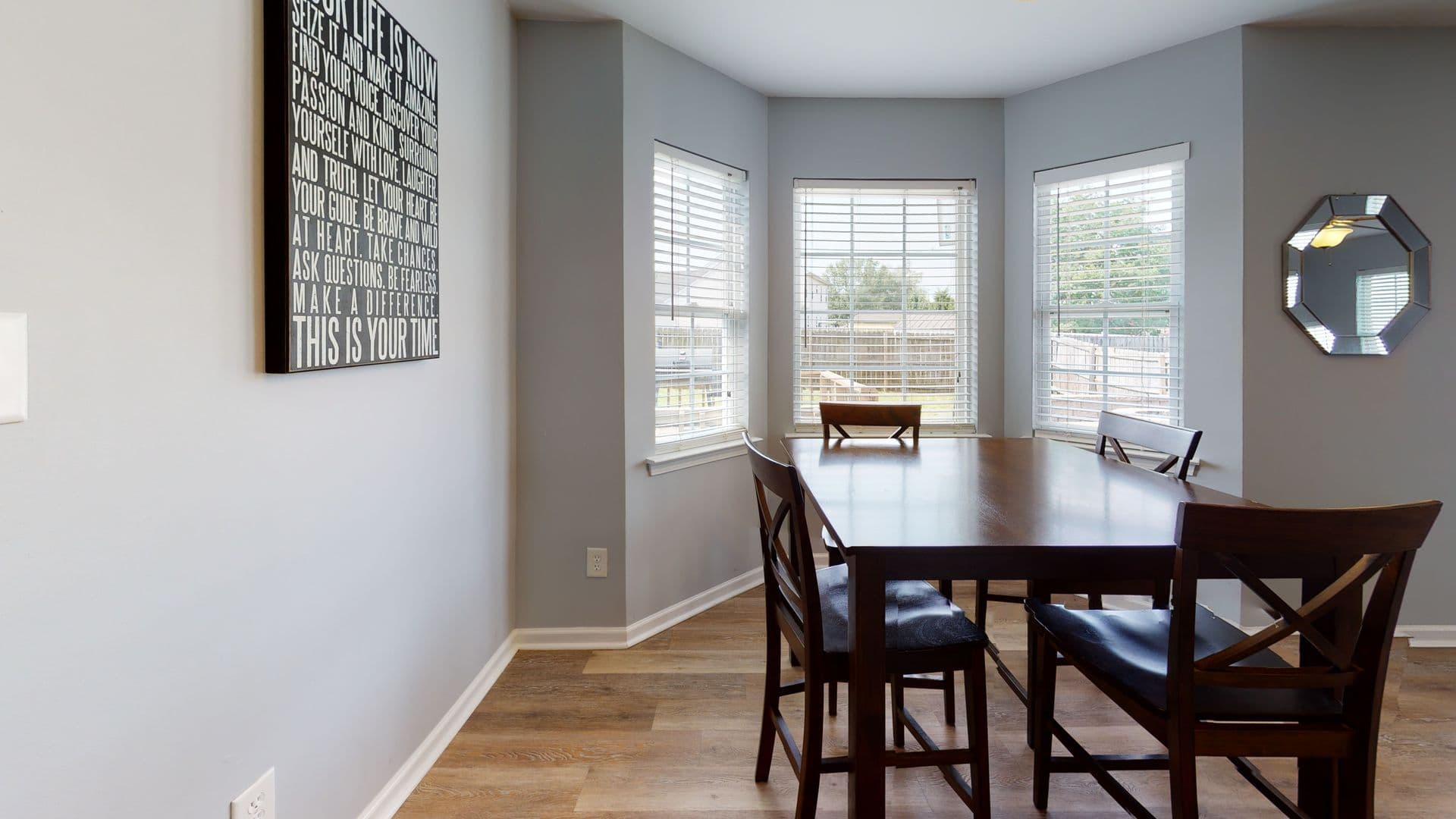 Charlotte Apartment: 11234 Anna Rose