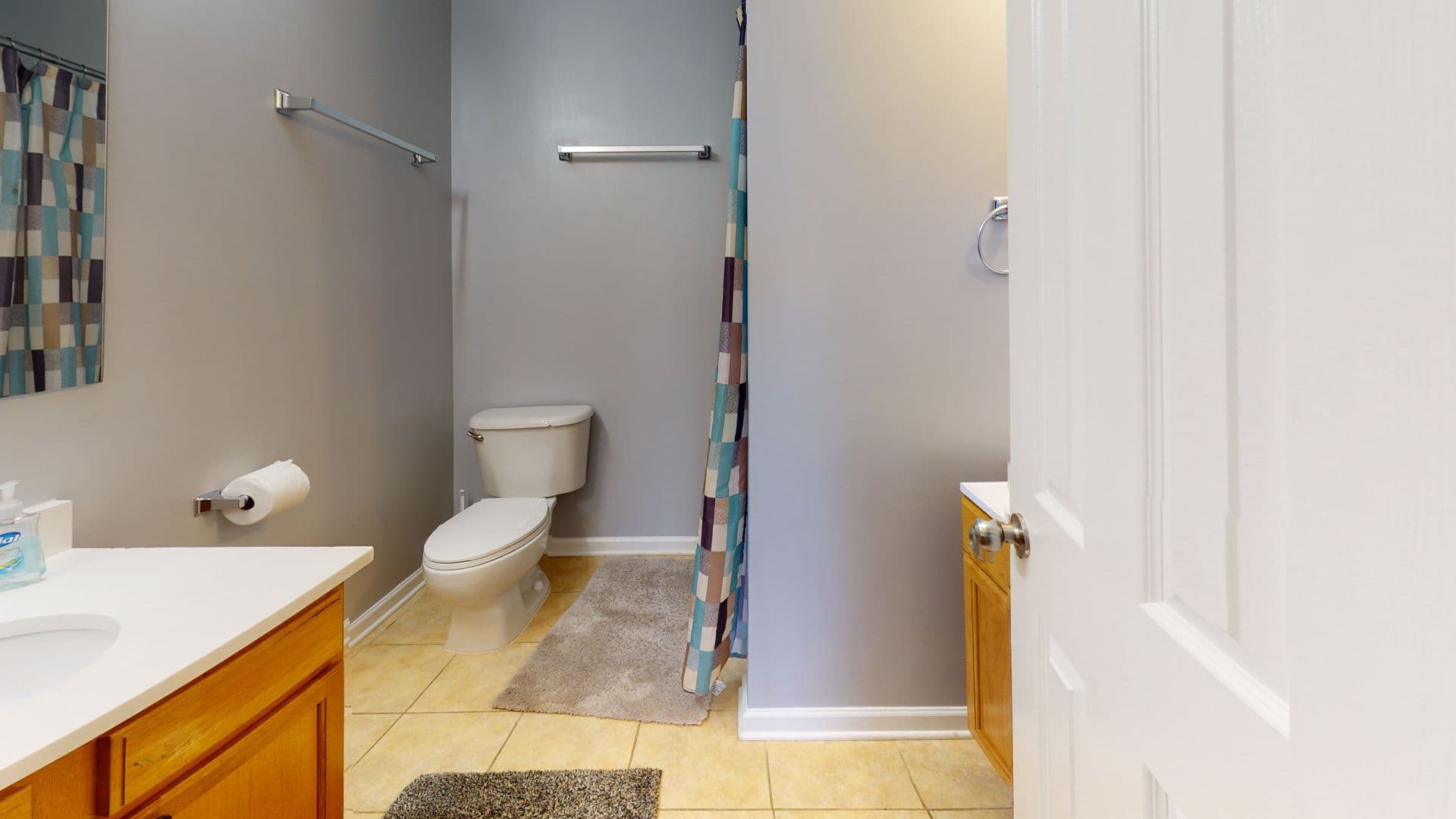 Charlotte Apartment: 11234 Anna Rose