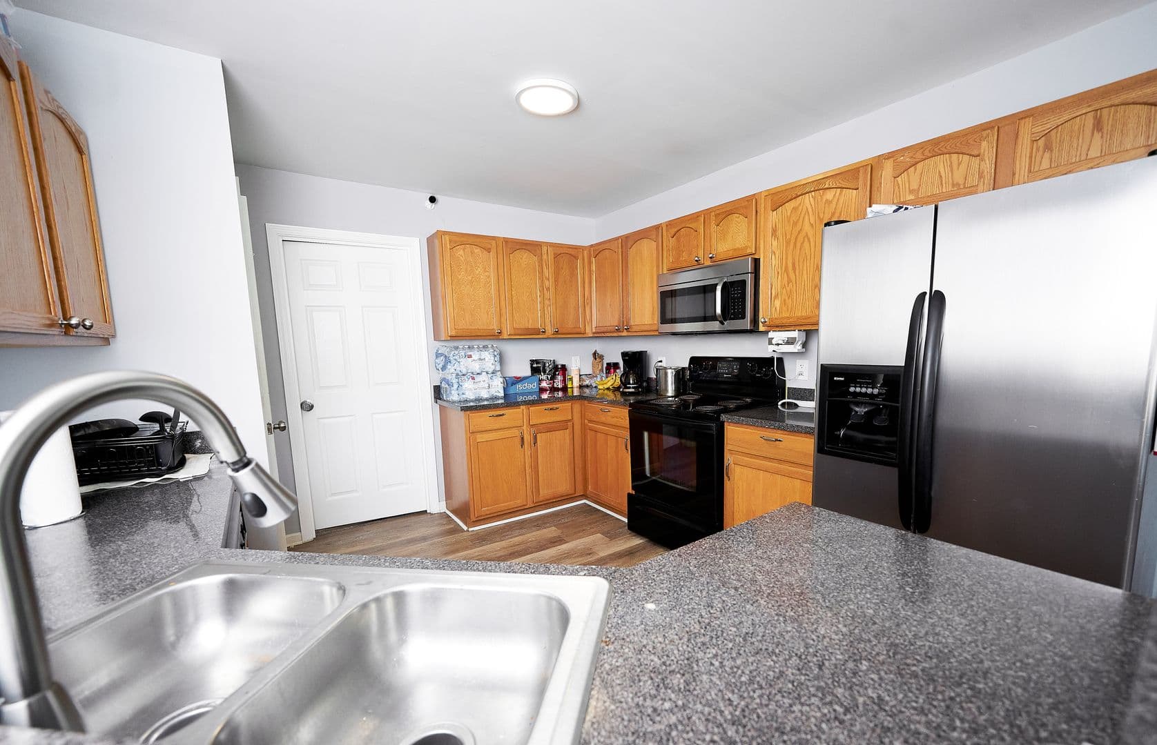 Charlotte Apartment: 11234 Anna Rose