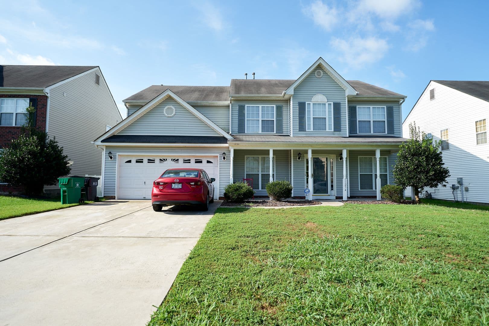 Charlotte Apartment: 11234 Anna Rose