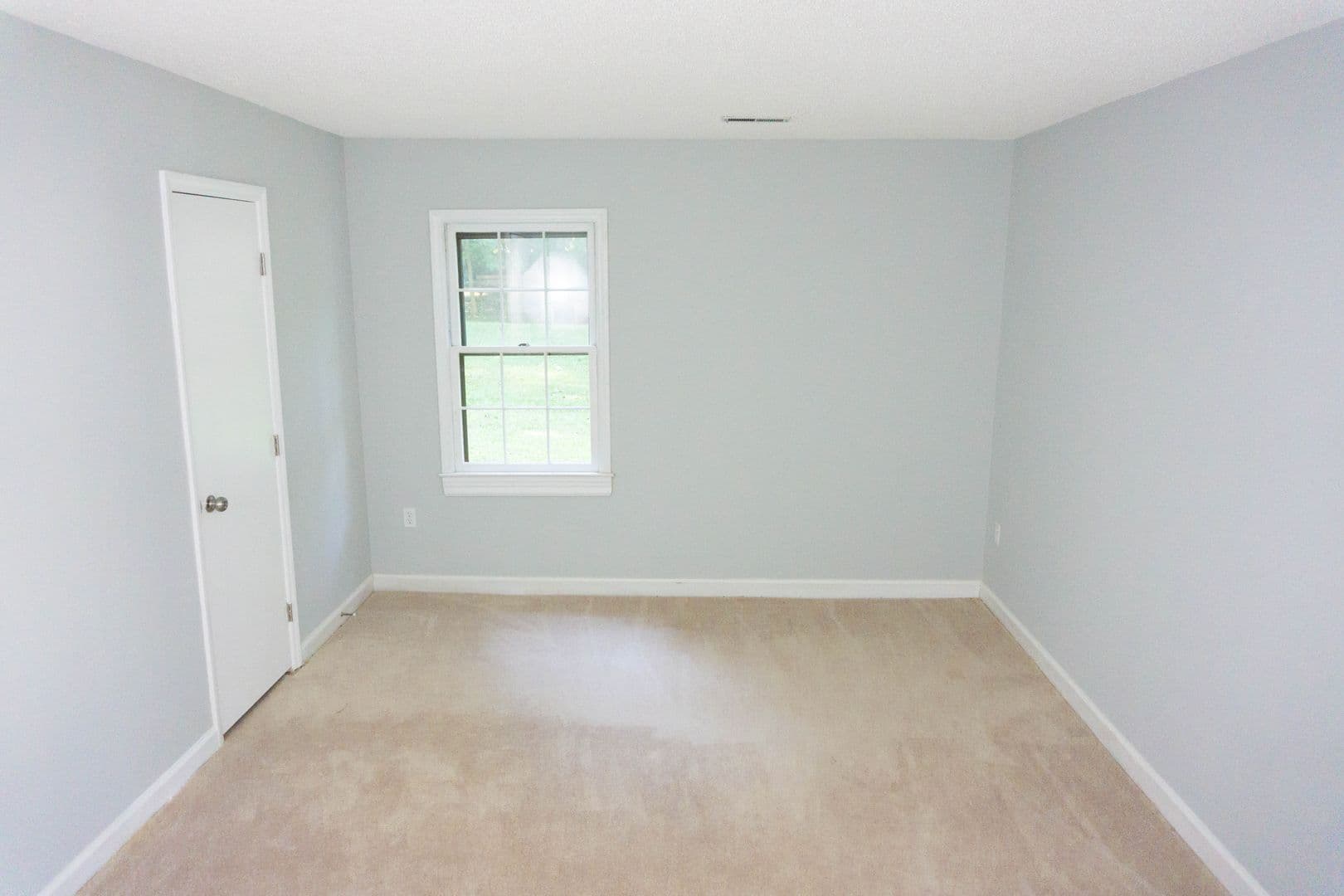 Charlotte Apartment: 512 Riverwood Drive