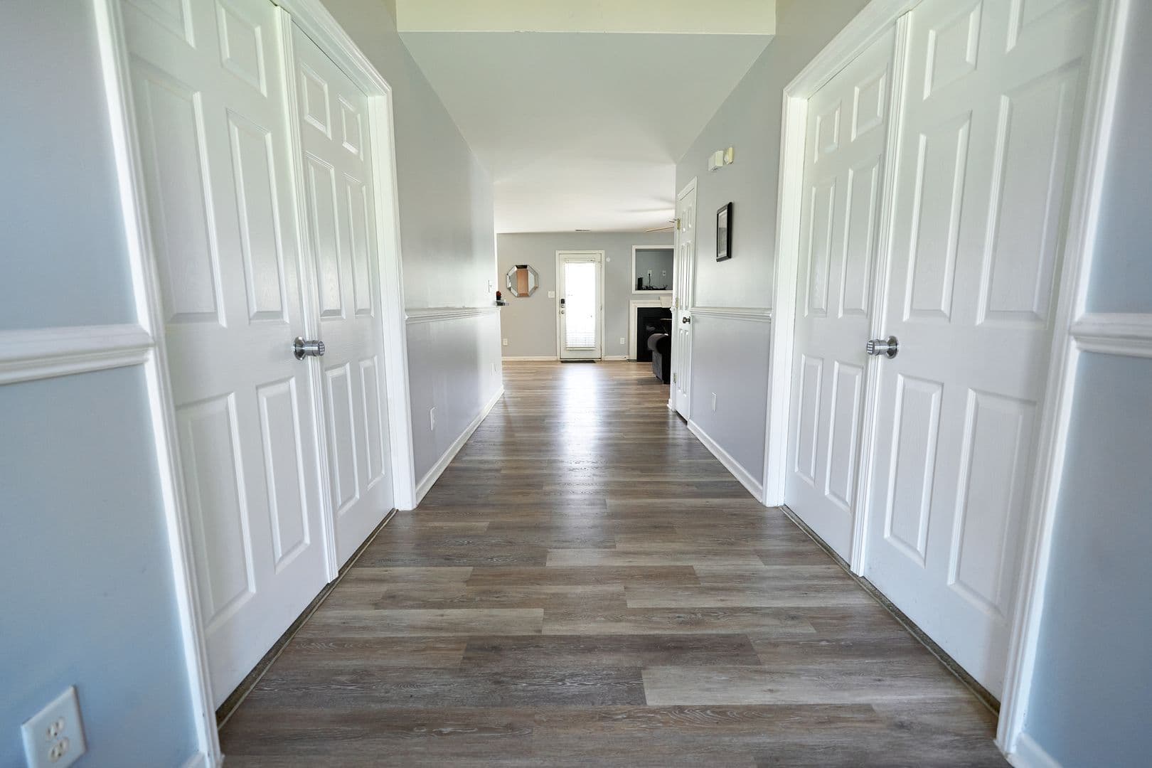 Charlotte Apartment: 11234 Anna Rose