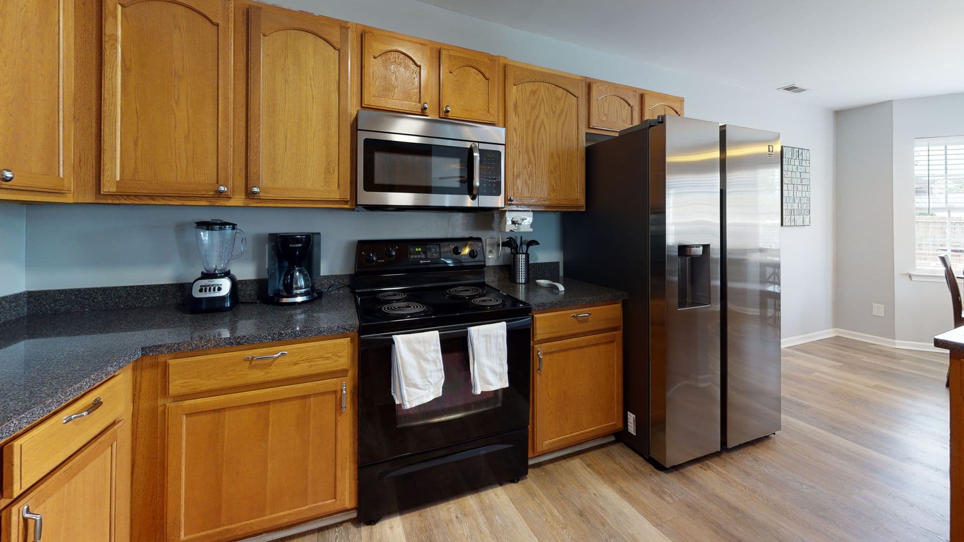 Charlotte Apartment: 11234 Anna Rose