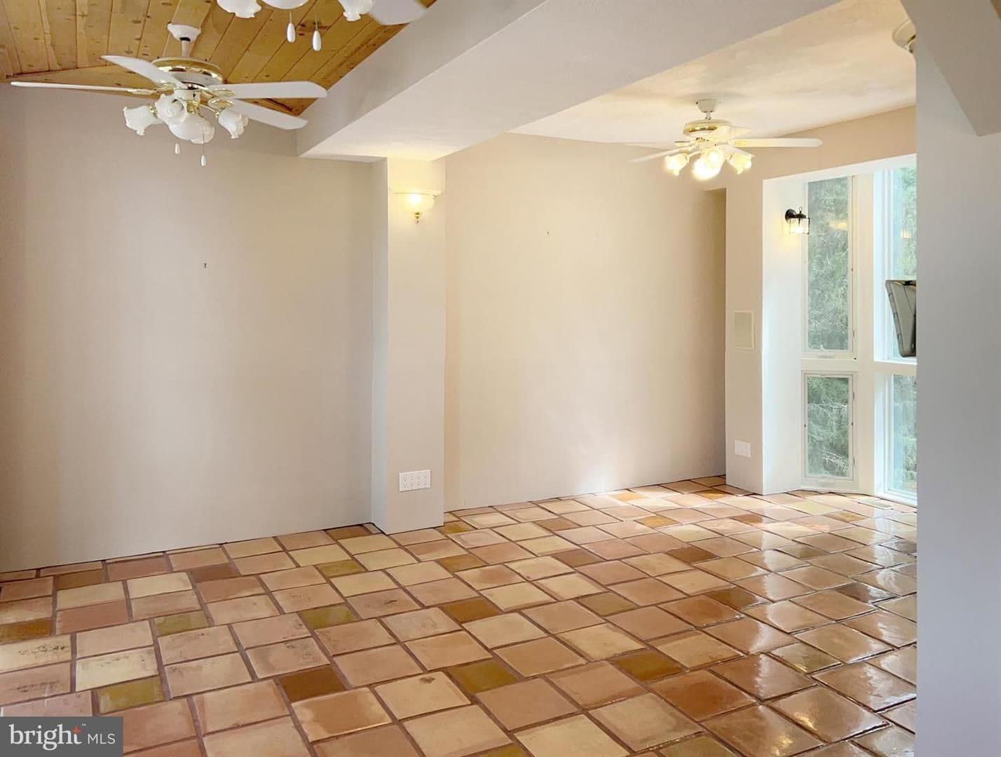 Newburg House: 12330 Potomac View Road