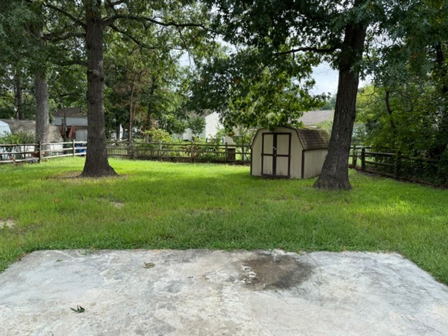Waldorf House: 1038 Bannister Circle