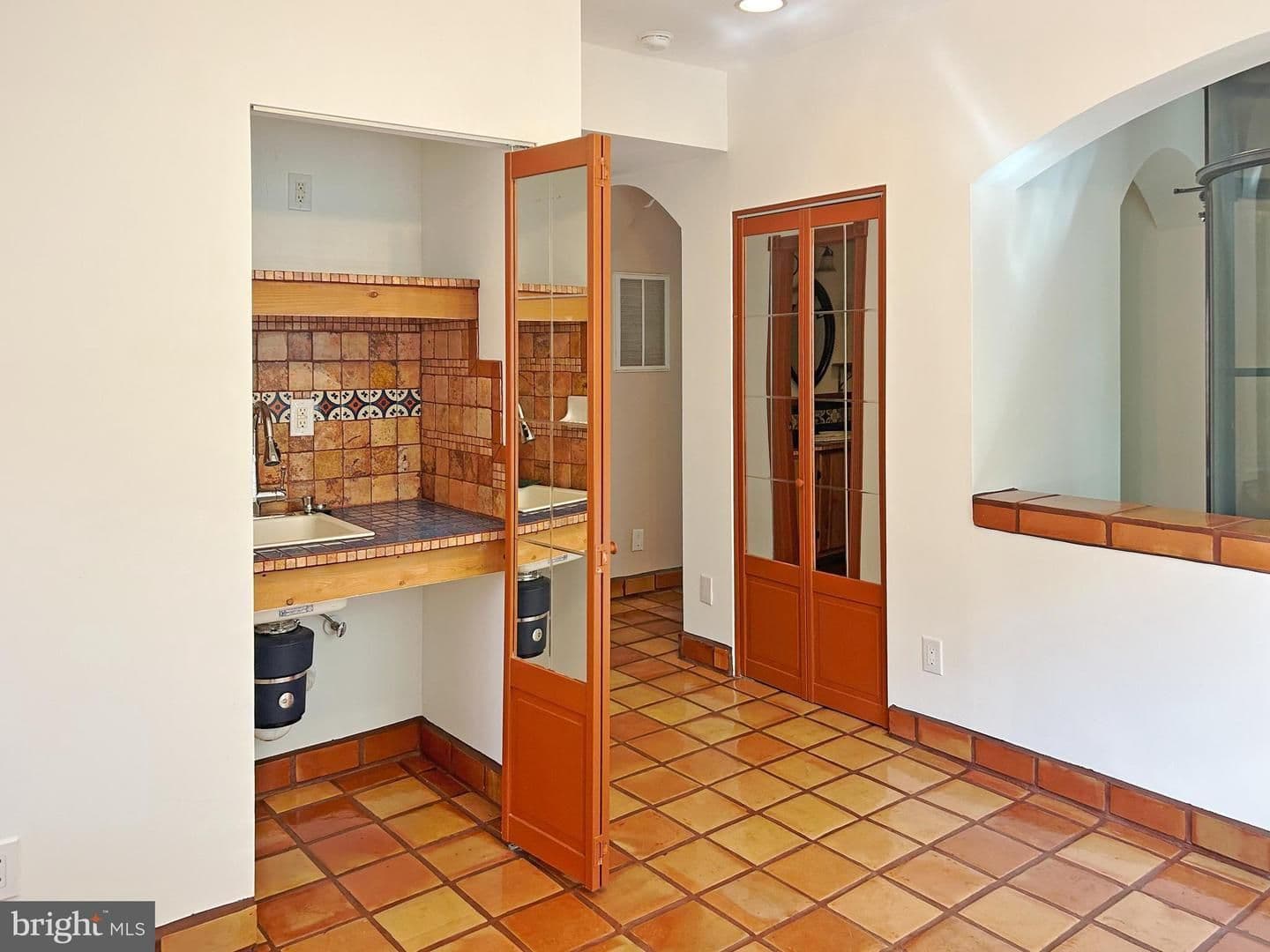 Newburg House: 12330 Potomac View Road