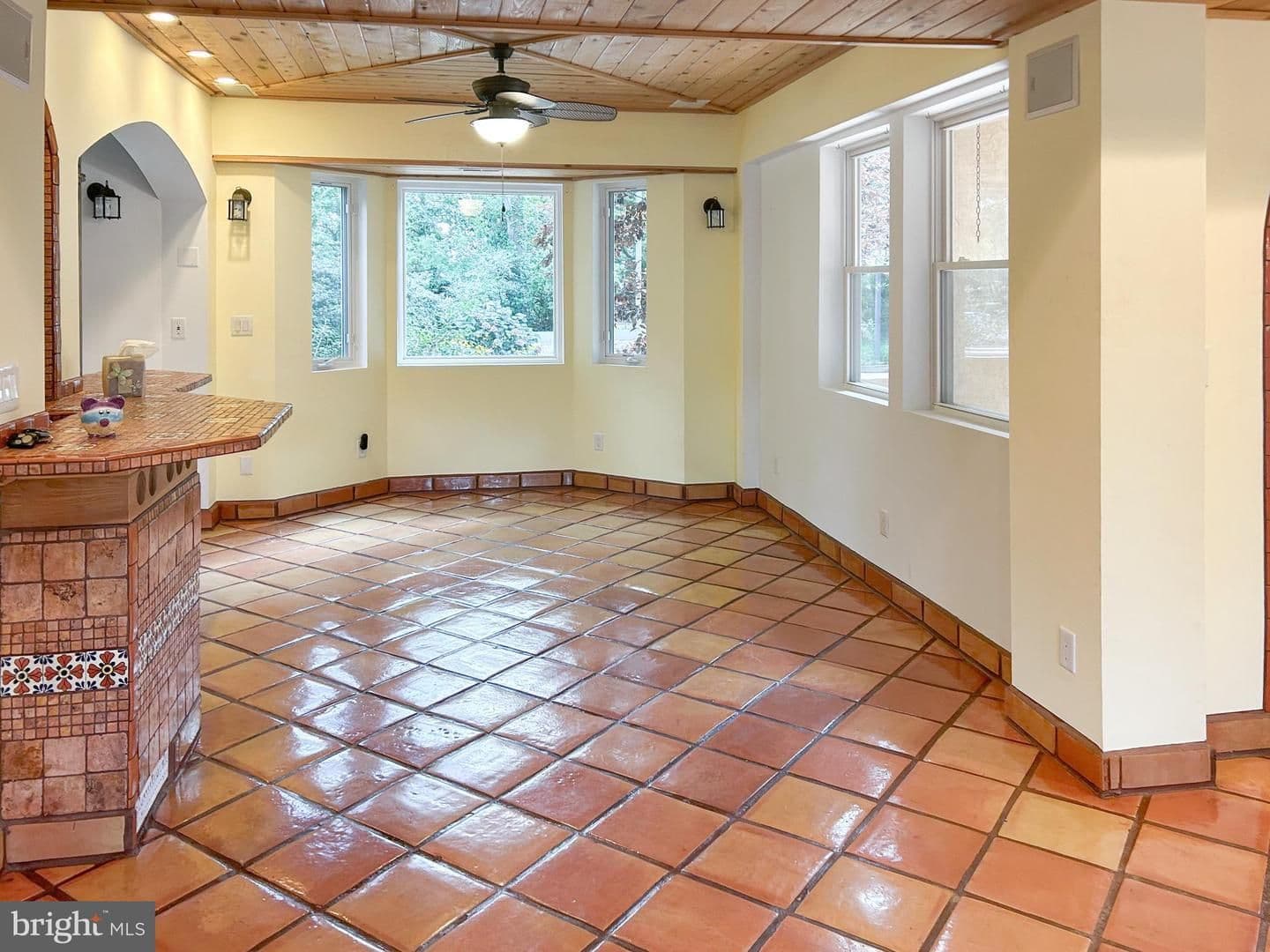 Newburg House: 12330 Potomac View Road