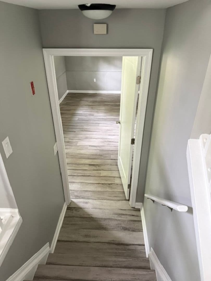 Waldorf House: 1038 Bannister Circle