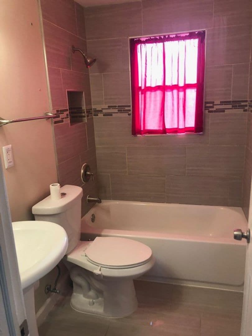 Baltimore House: 2136 Redthorn Road