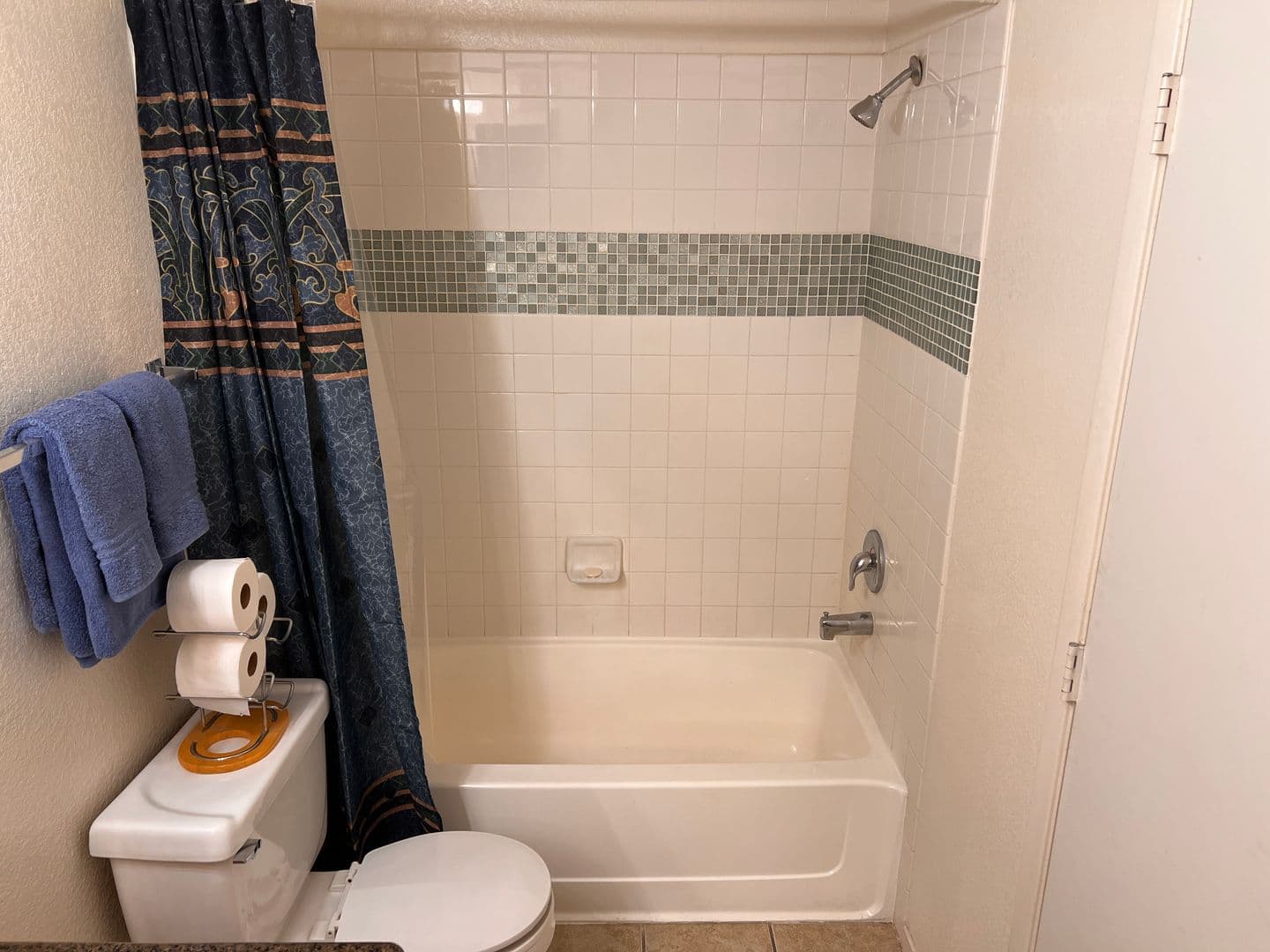 Las Vegas House: 2300 E Silverado Ranch Blvd #2158