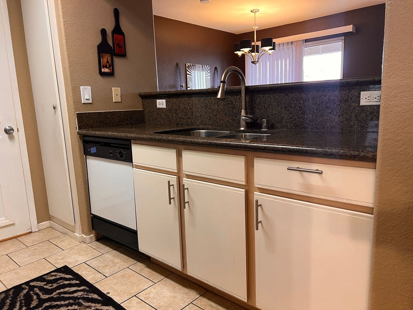 Las Vegas House: 2300 E Silverado Ranch Blvd #2158