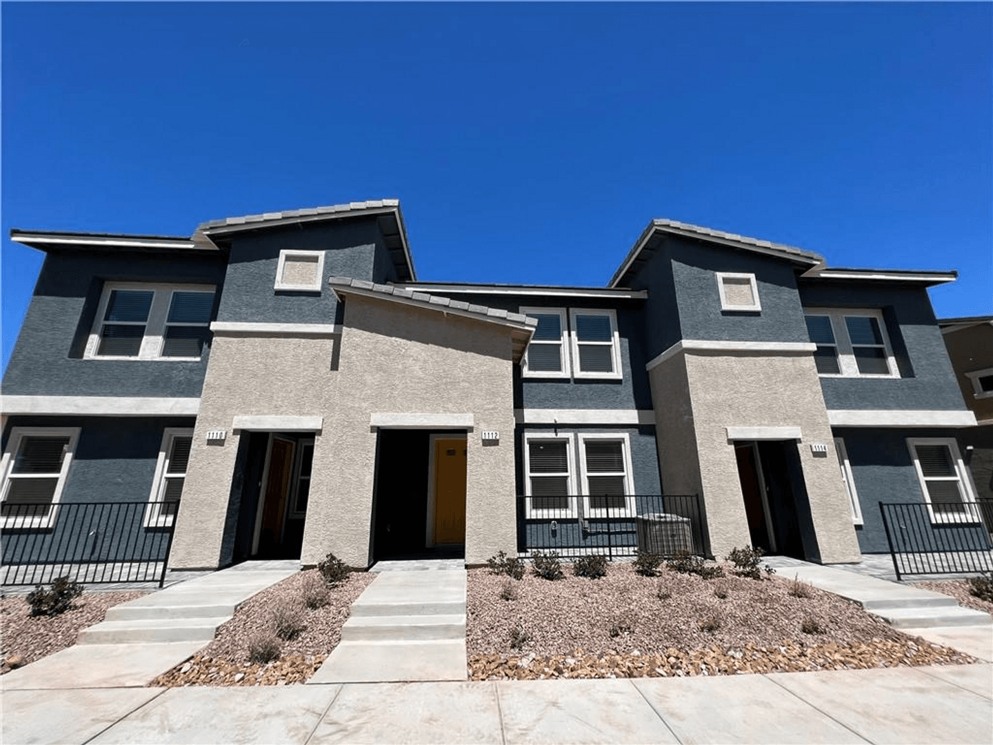 Henderson House: 1112 Ruby Sparrow