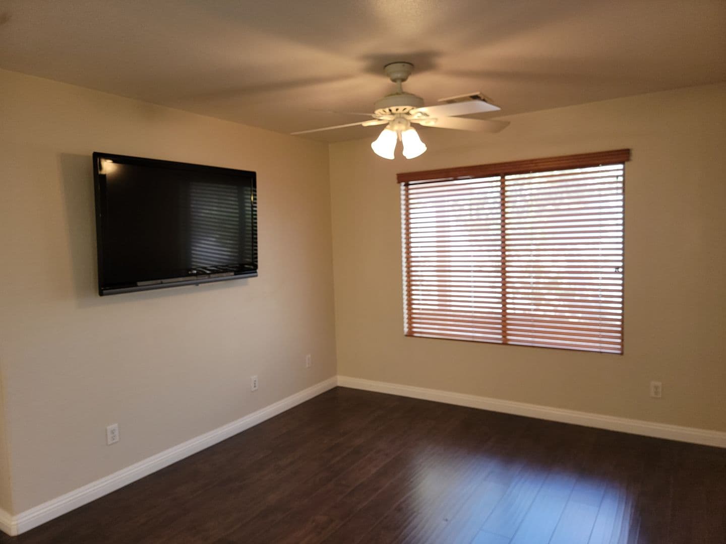 Las Vegas House: 1086 Silver Creek Ave