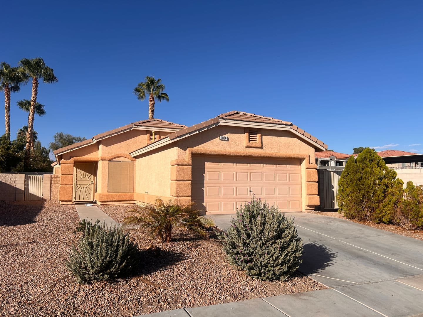 Las Vegas House: 1086 Silver Creek Ave