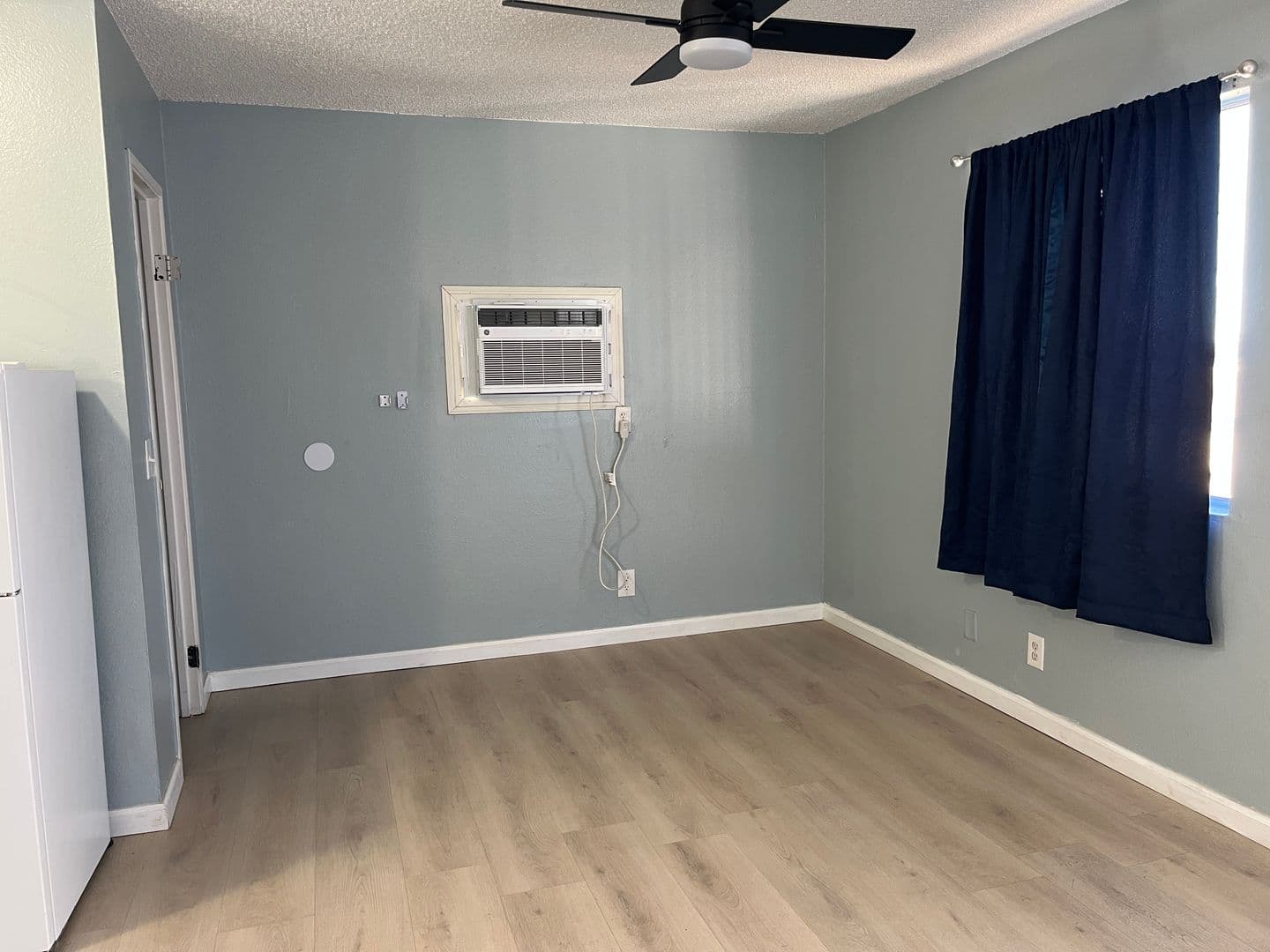 Henderson Apartment: 300 Eastminister Ct