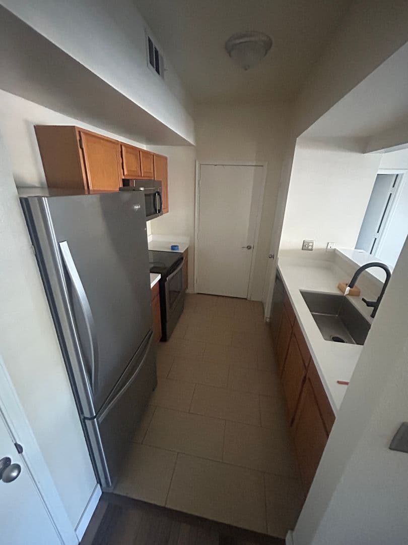 Las Vegas House: 9620 W Russell Rd #1010