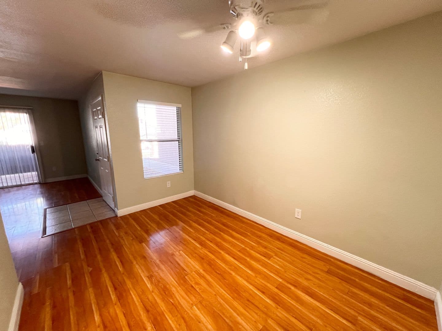 Las Vegas House: 5055 W. Hacienda Ave #1202