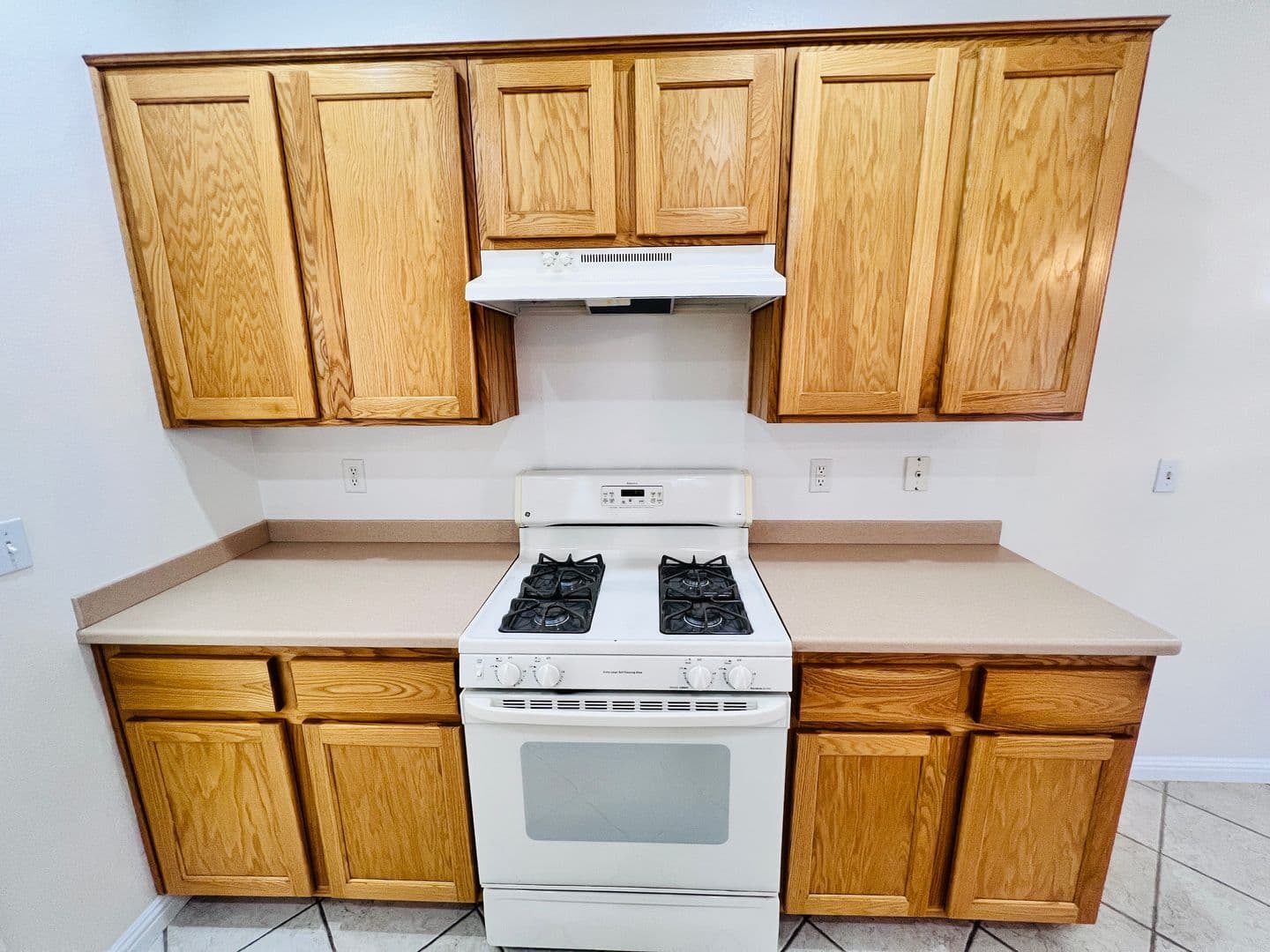 Henderson House: 3047 Hickory Valley Rd