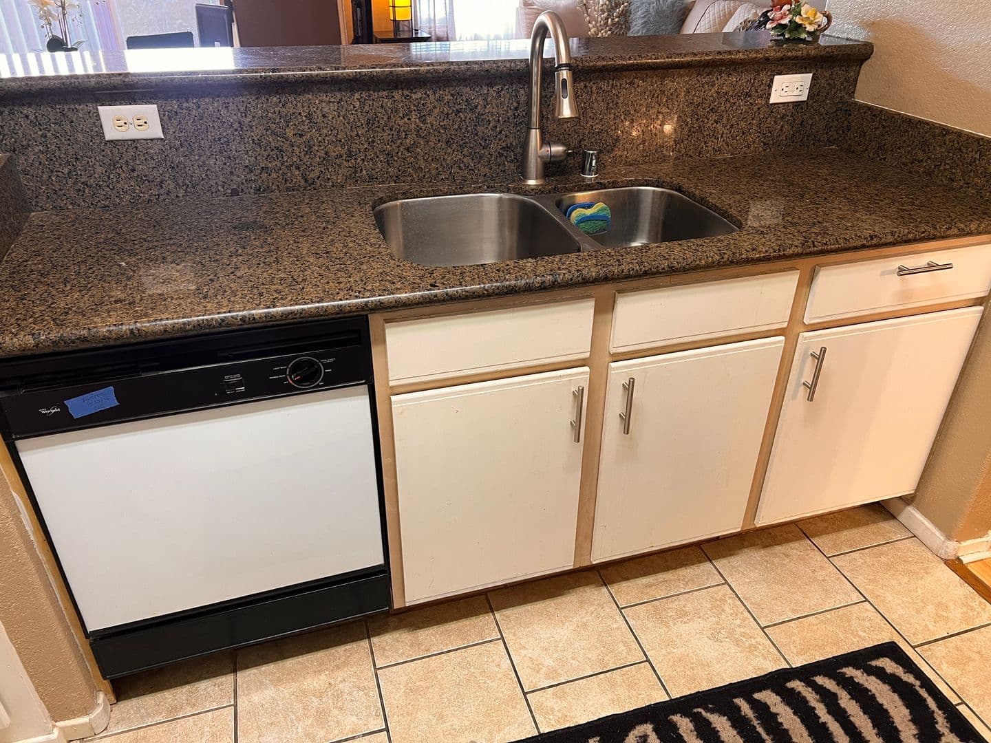 Las Vegas House: 2300 E Silverado Ranch Blvd #2158