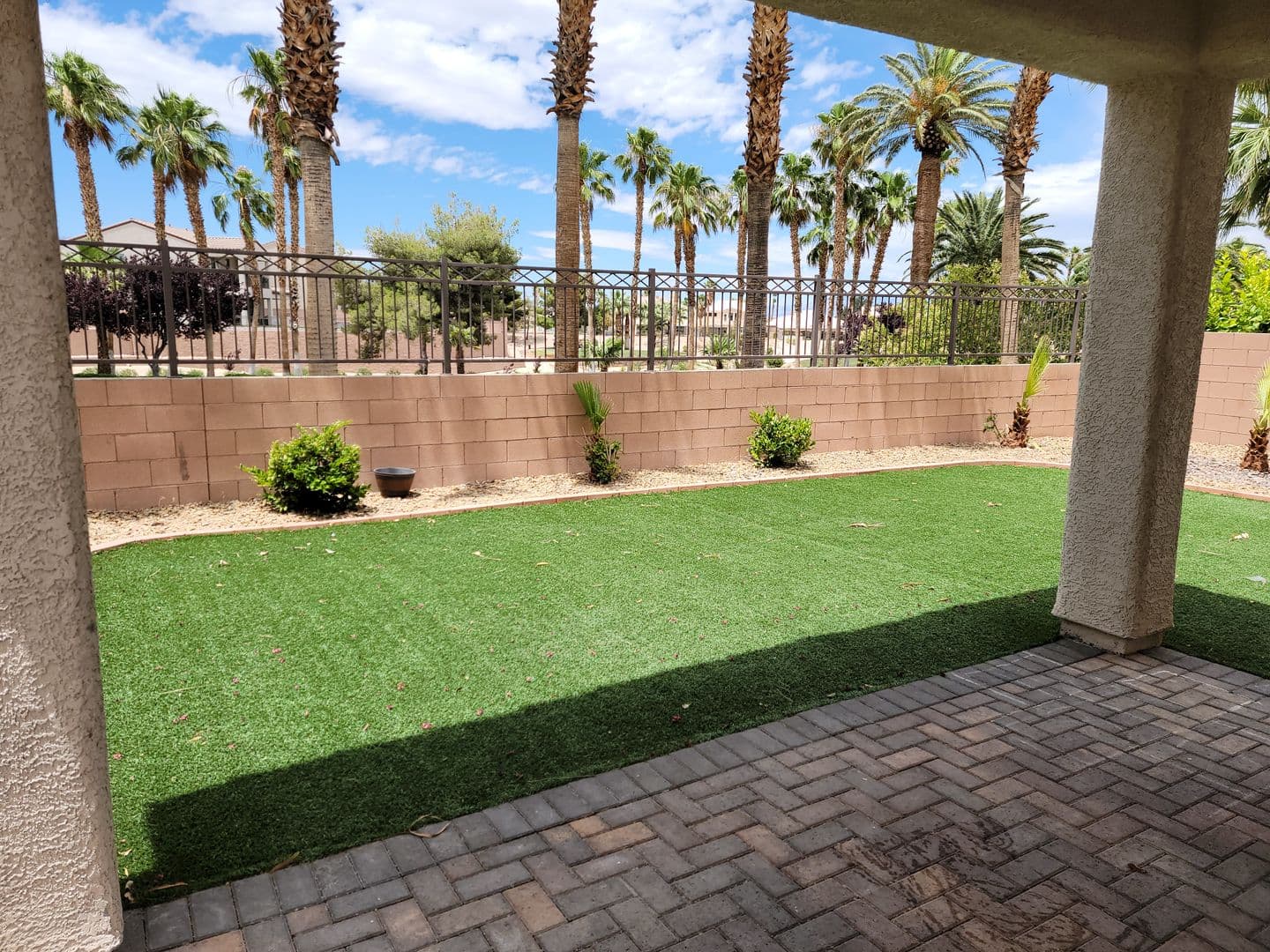 Las Vegas House: 318 Glacier Meadow Road