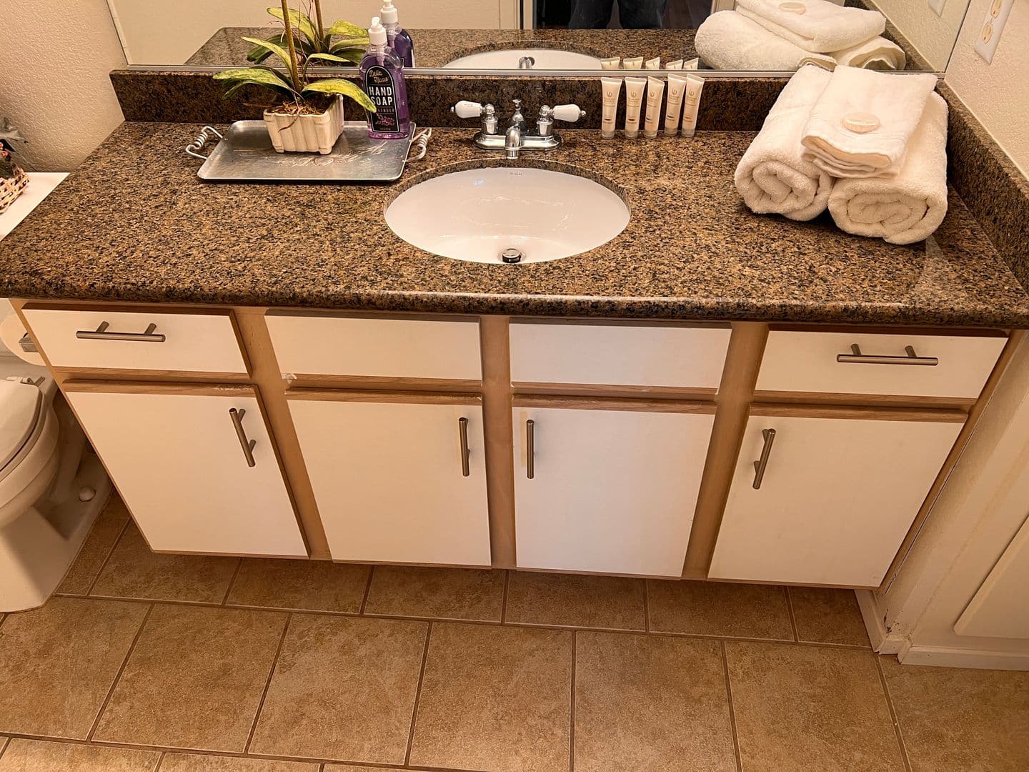 Las Vegas House: 2300 E Silverado Ranch Blvd #2158