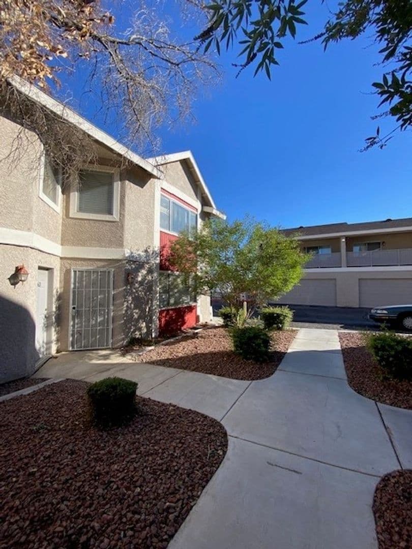 Las Vegas House: 100 S. Crestline Dr #64