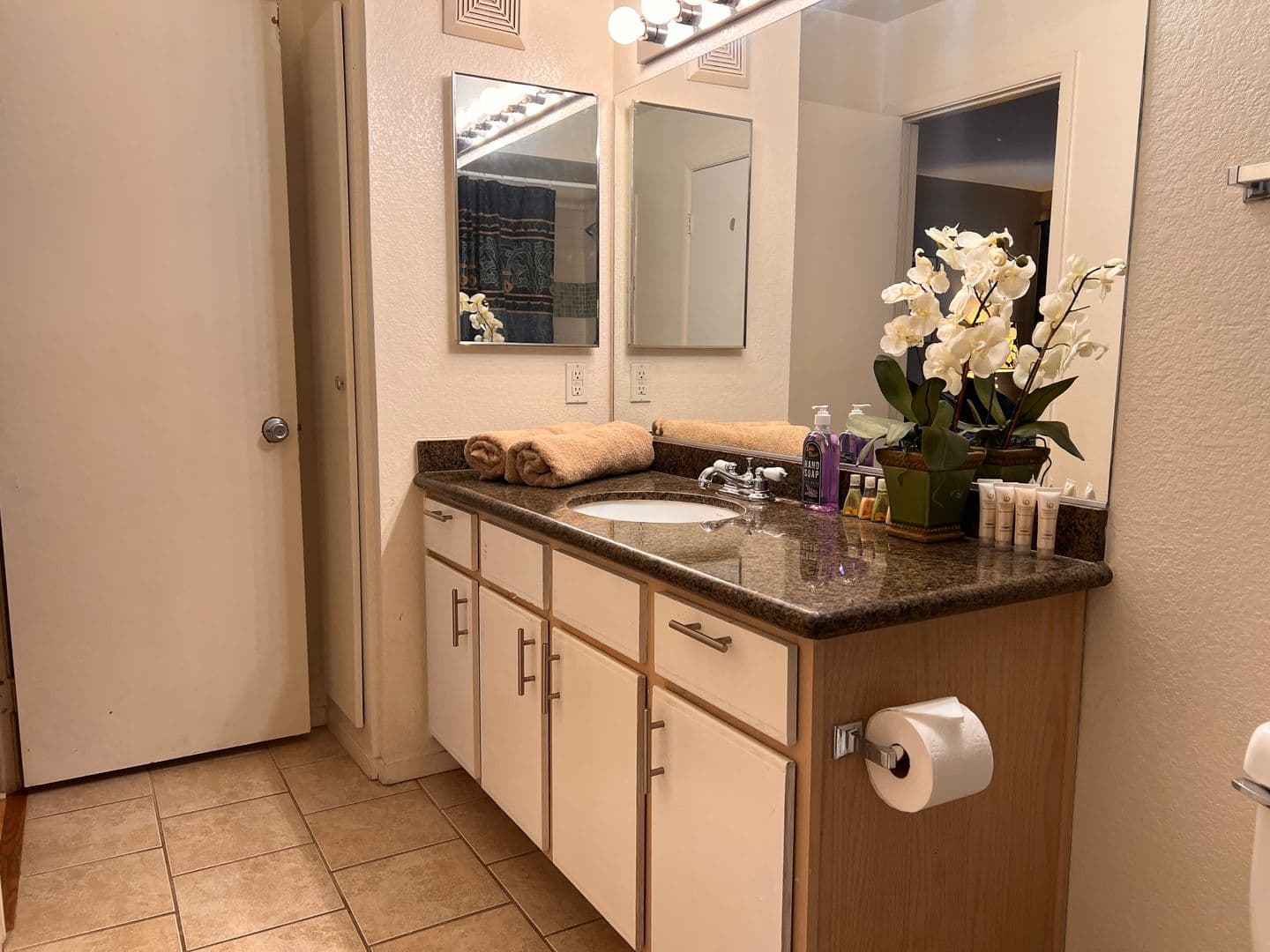 Las Vegas House: 2300 E Silverado Ranch Blvd #2158