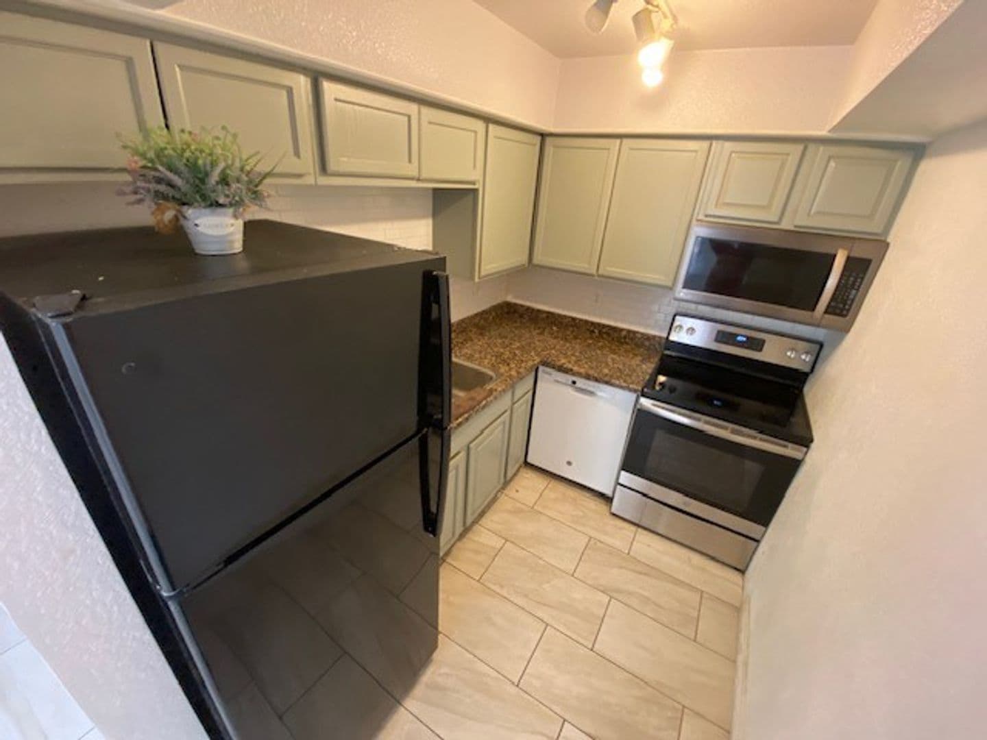 Las Vegas House: 100 S. Crestline Dr #64