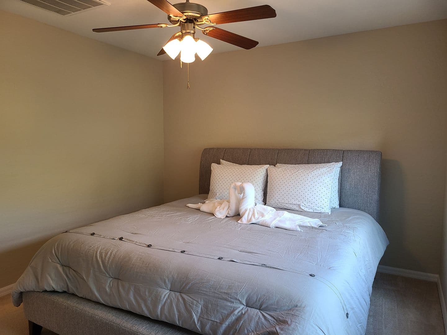 North Las Vegas Townhome: 4650 Ranch House Rd #70